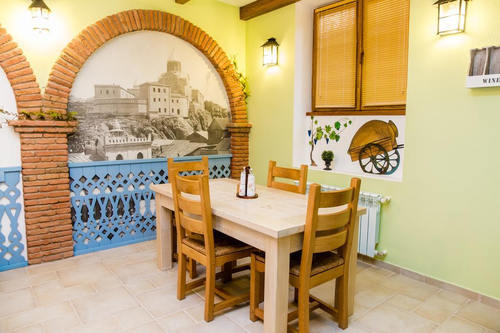 Metekhi'S Galavani Hotel Тбилиси Экстерьер фото