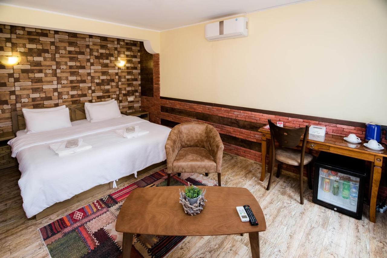 Metekhi'S Galavani Hotel Тбилиси Экстерьер фото