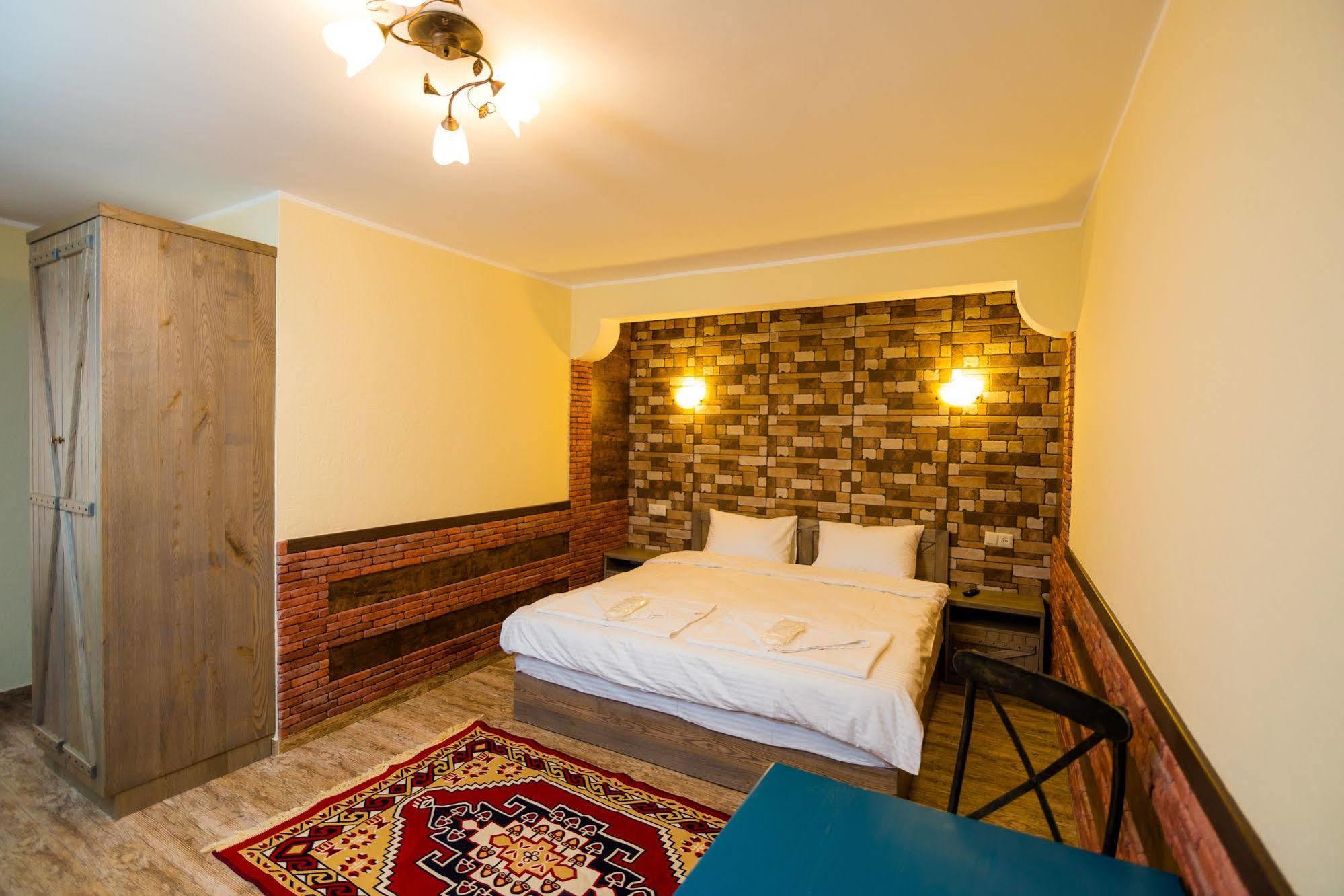 Metekhi'S Galavani Hotel Тбилиси Экстерьер фото